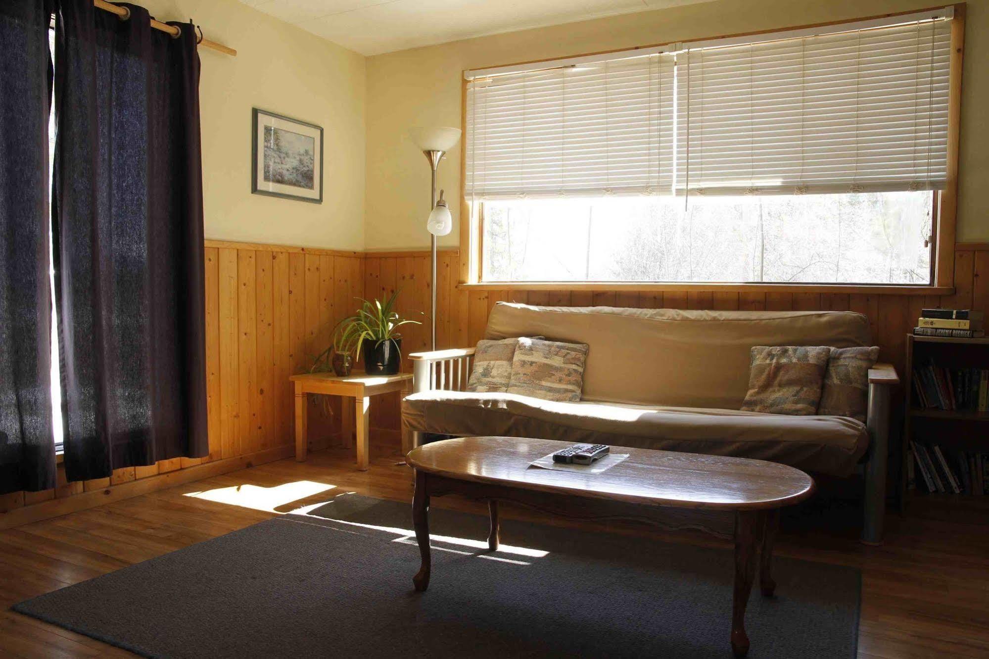 מלון ווייטהורס Sundog Retreat מראה חיצוני תמונה